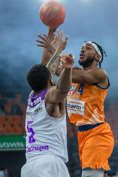 定了坚实的 定了坚实的